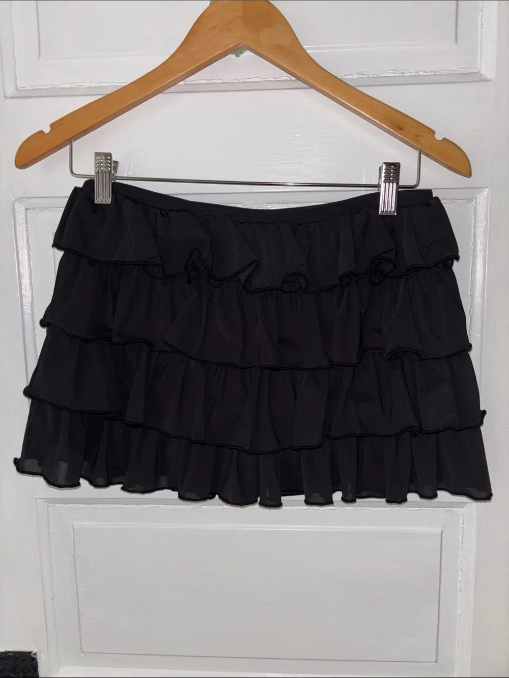 OUT FROM UNDER CAMMY RUFFLED MICRO SKORT